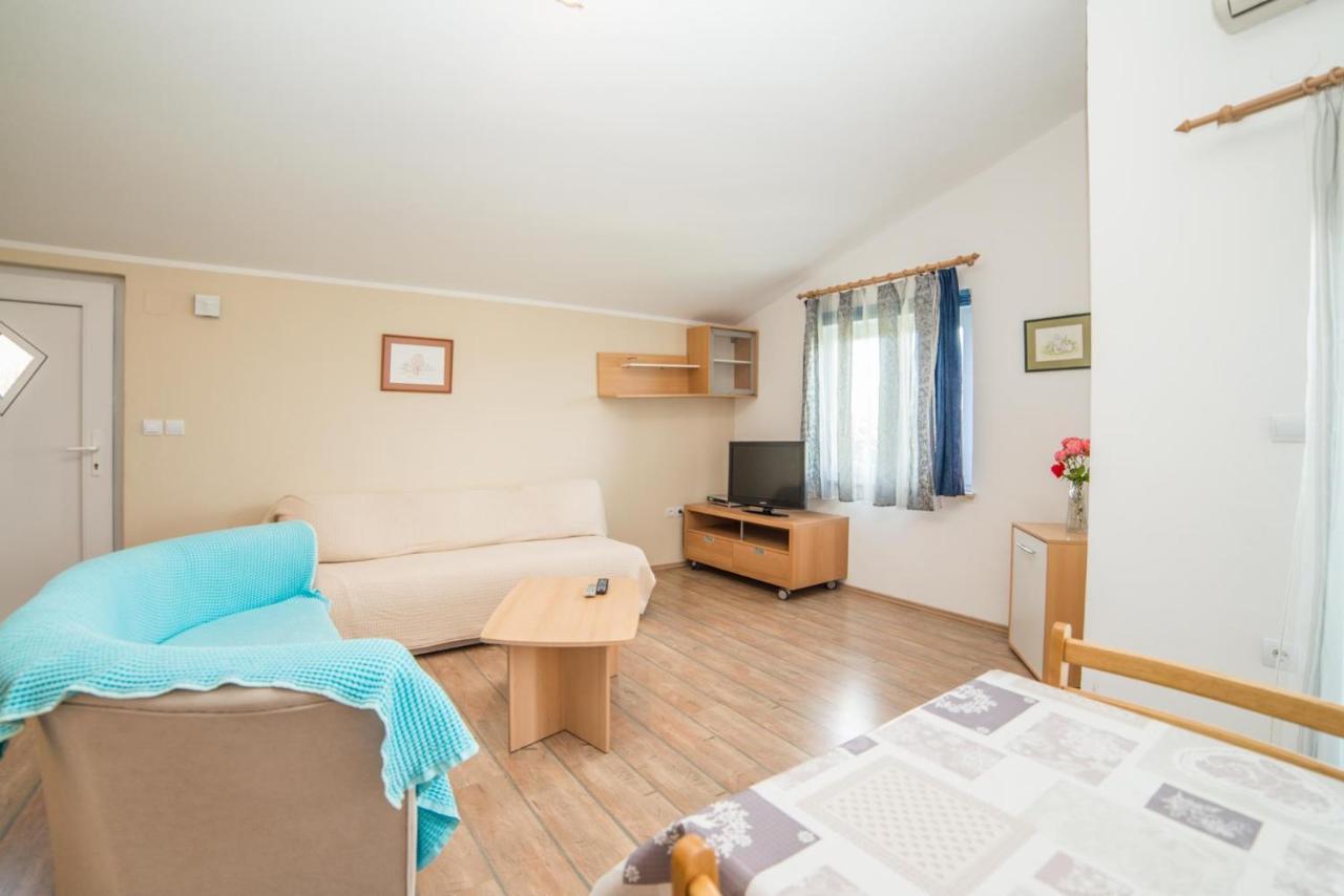 Apartments Durda Fažana Esterno foto